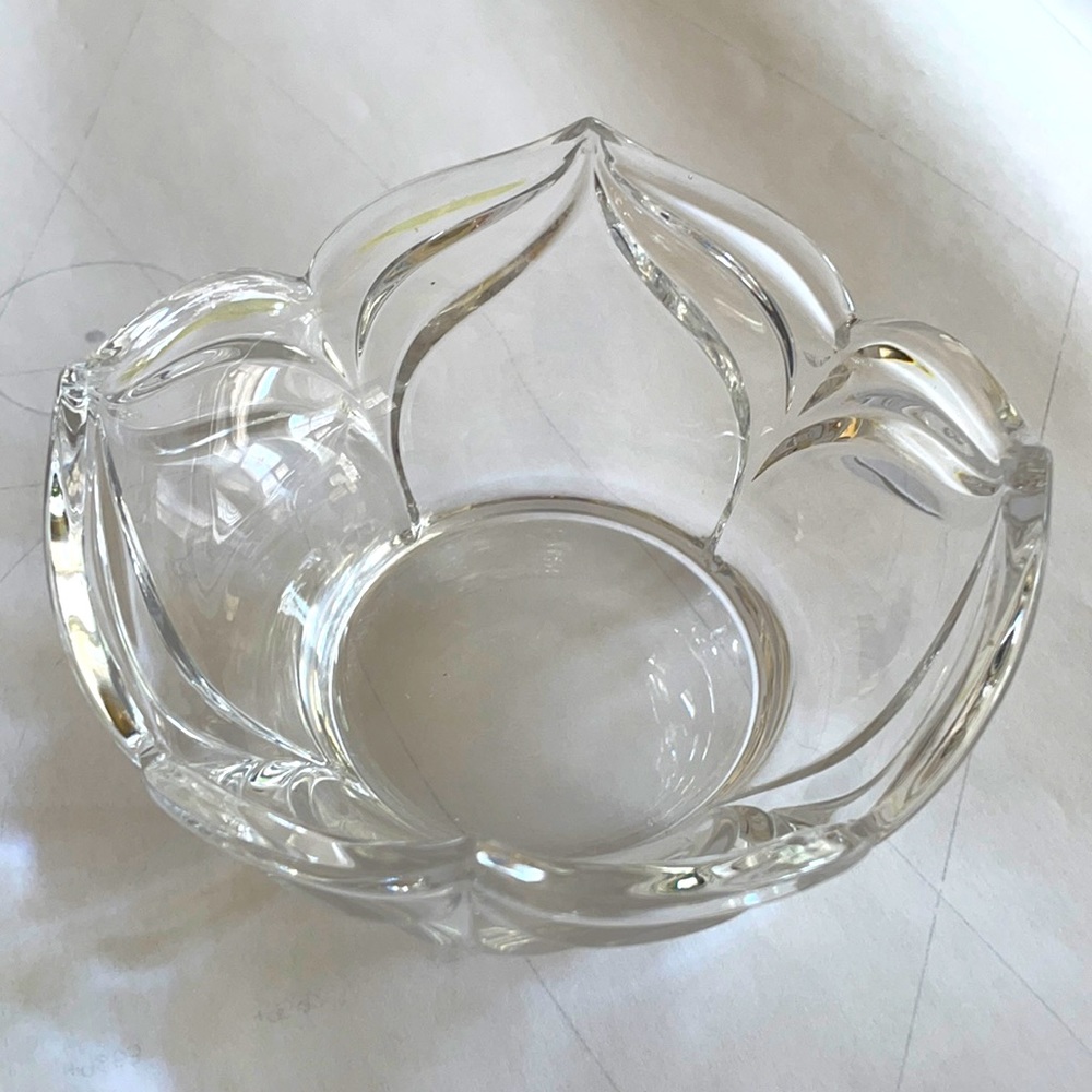 Vintage crystal decorative bowl